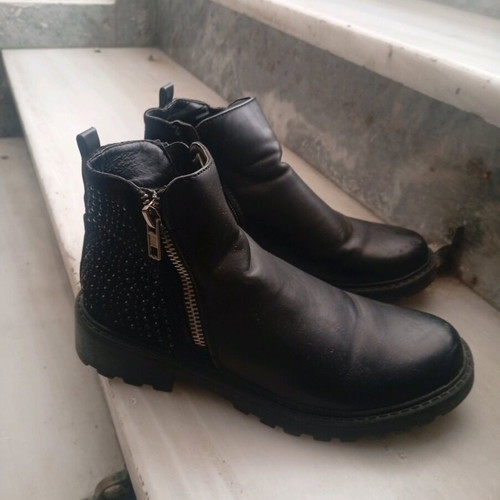 Children's boots like new, black, size 34