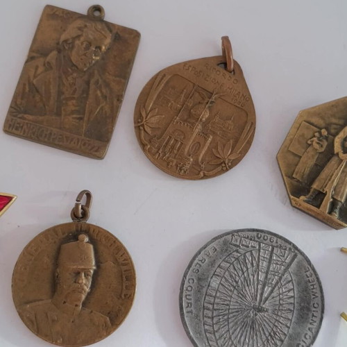 Old medals and pins set, used, 5 medals and 6 pins