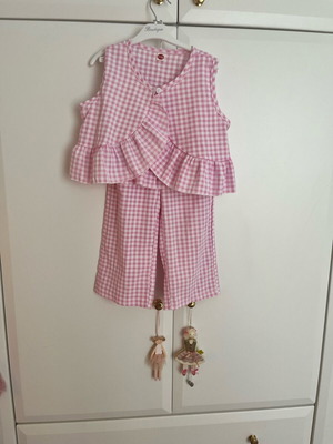 Pink checked set for girls 3-4 years like new