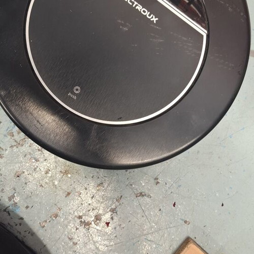 Robot Vacuum Cleaner like new, lightly used