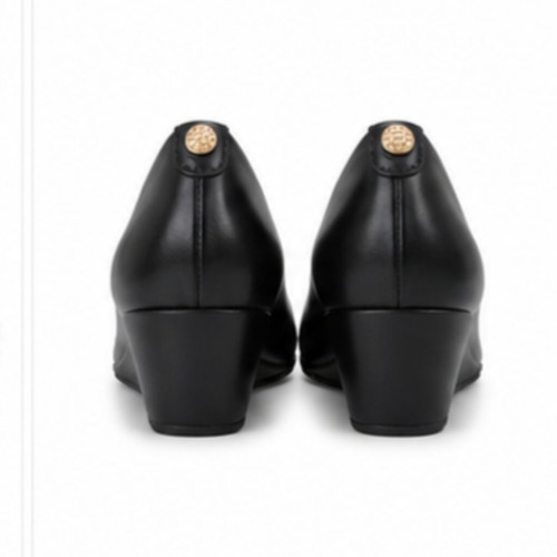 Clarks pumps size 41 new, genuine leather black