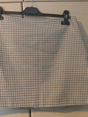 Mini skirt H&M like new, beige, size L
