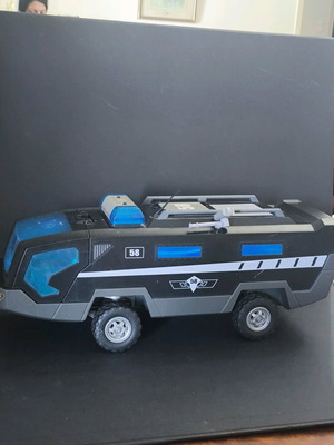 Playmobil swat vehicle used with missing parts