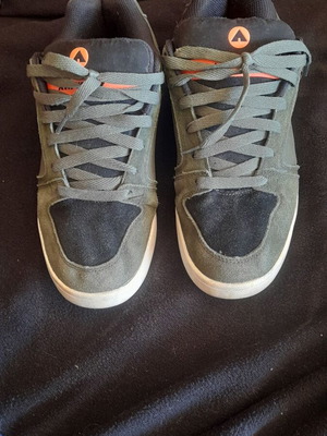 Airwalk skate shoes used, size 43, olive/black