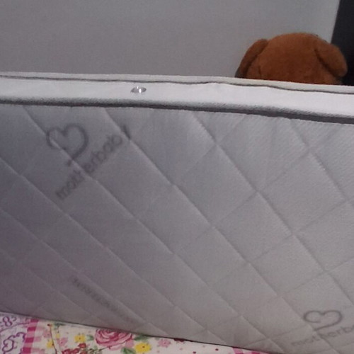Baby cot mattress like new, antibacterial