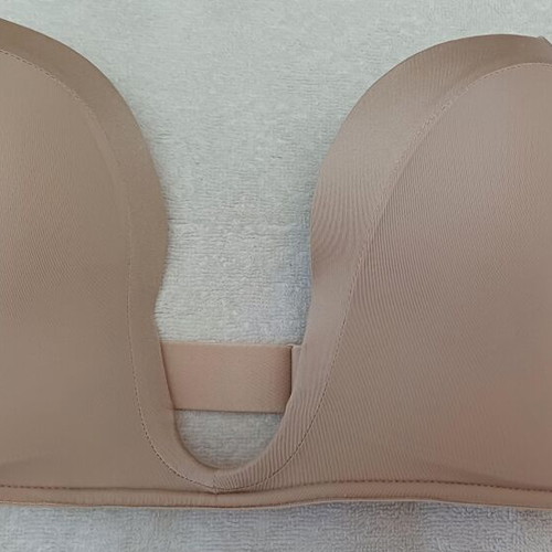 WonderBra Ultimate Plunge Beige Bra 75B new