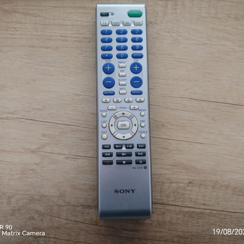 Sony RM-V210 Universal remote control for 4 devices