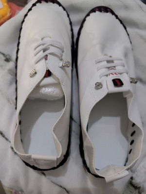 Shoes new, size 42