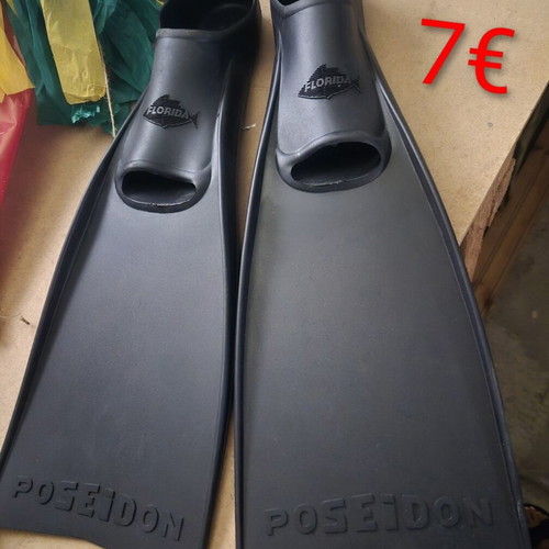 Fins various sizes like new from old bookstore stock