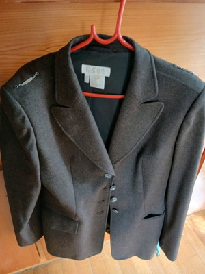 Escada women's wool suit like new, brown and green