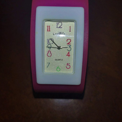 LOFTYS wristwatch women's functional, needs battery