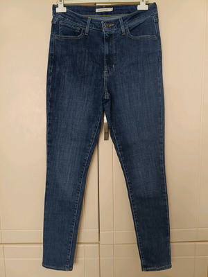 Levi's 721 High Rise Skinny women's jeans like new, blue