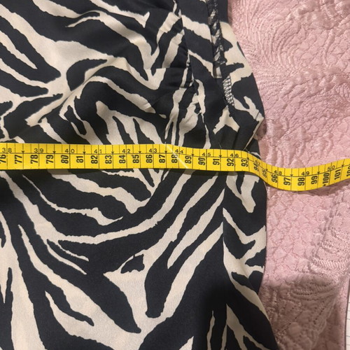 Fashion Plus asymmetric zebra print shirt new, oversized