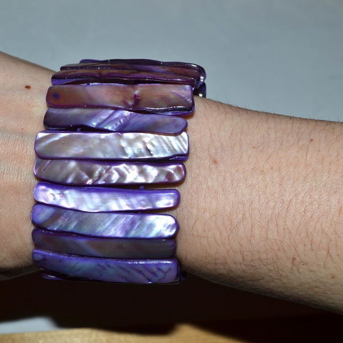 Purple elastic bracelet like new