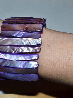 Purple elastic bracelet like new