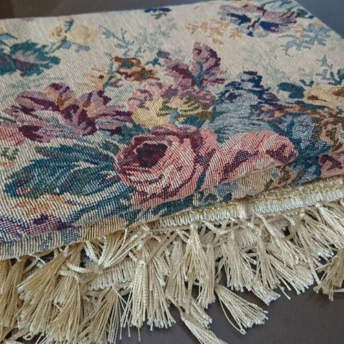 Tapestry tablecloth like new with fringes 140x180 cm