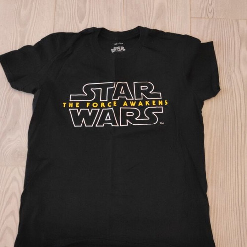 Star Wars The Force Awakens T-shirt medium black like new