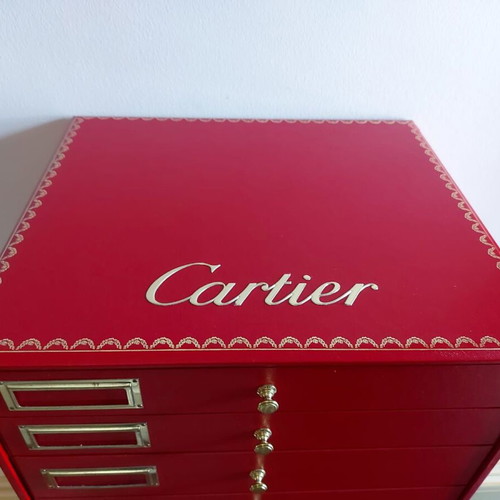 Cartier jewelry box like new, large red