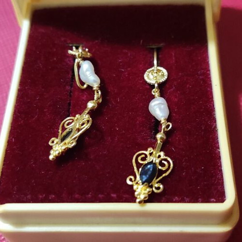 14K Gold Earrings new, 1.9 g
