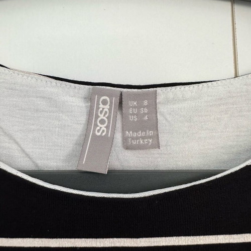 T-shirt black with white stripes like new, size M ASOS