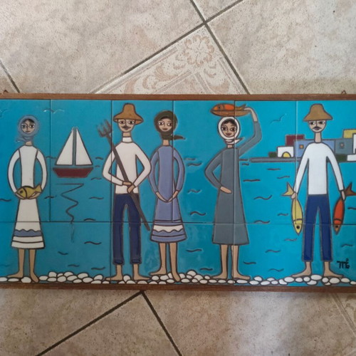 Ceramic artwork used, 12 handmade pieces with natural wood frame