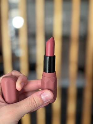 Lipstick rotten apple unused