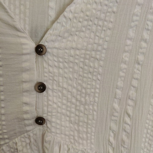 White Helmi blouse like new with V-neck and peplum hem