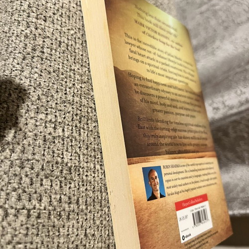 The Monk Who Sold His Ferrari book like new, English