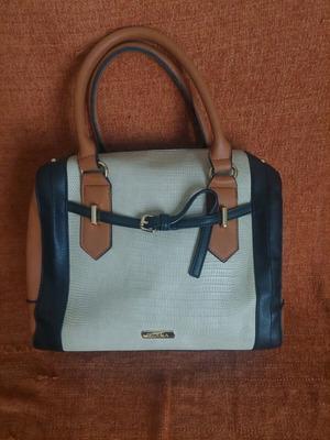 Γυναικεία τσάντα χειρός Diana σαν καινούργιο, μαύρο και μπεζ