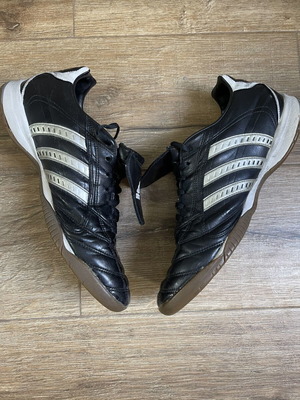Παπούτσια ποδοσφαιρικά Adidas indoor μεταχειρισμένα, μέγεθος 44.5, μαύρο και άσπρο