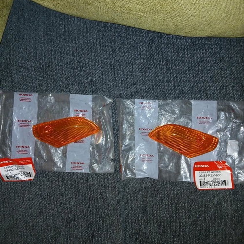 Honda Supra 100 Genuine Rear Turn Signal Covers new