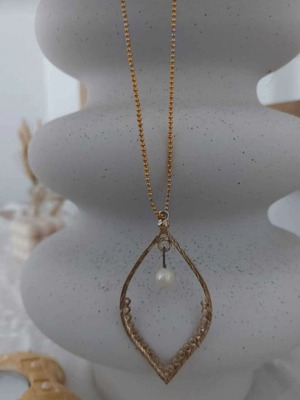 Long stainless steel necklaces in gold color, pack of 3