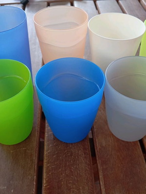 Plastic cups excellent condition