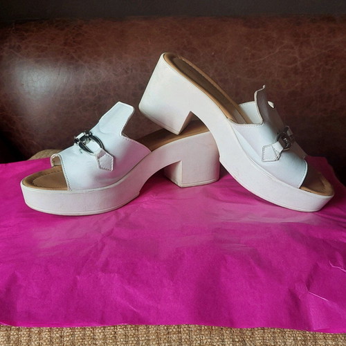 Andrea Pierago white platforms with silver like new, size 40
