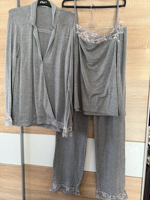 Intimissimi home wear set of three like new, grey