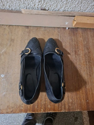 Women's leather shoes like new, black, size 39