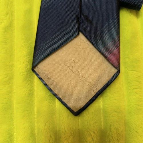 Men's Italian silk tie like new