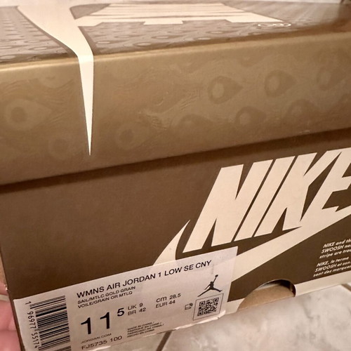 Air Jordan 1 Low SE CNY sneakers new, size 44, white