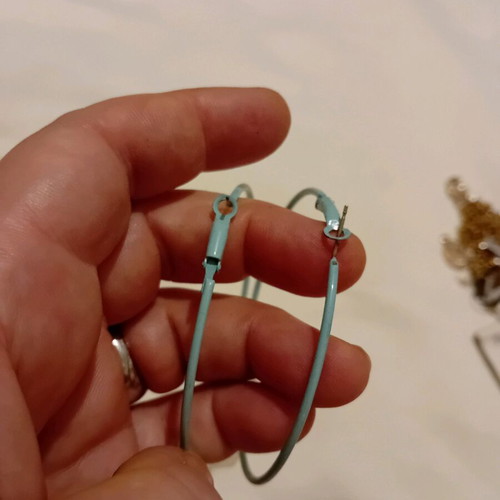 Earrings pack like new