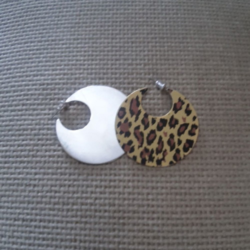 Leopard round double-sided metal earrings