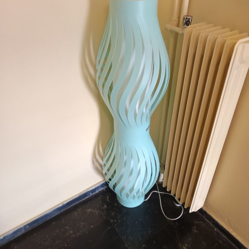 Lamp like new, height 1.25m