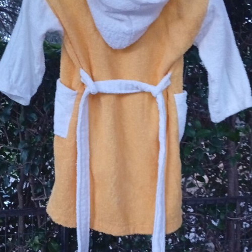 Children's bathrobe like new, size 6, unisex, 100% cotton