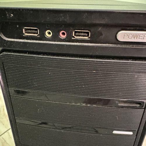Mid Tower ATX Computer Case used, empty chassis