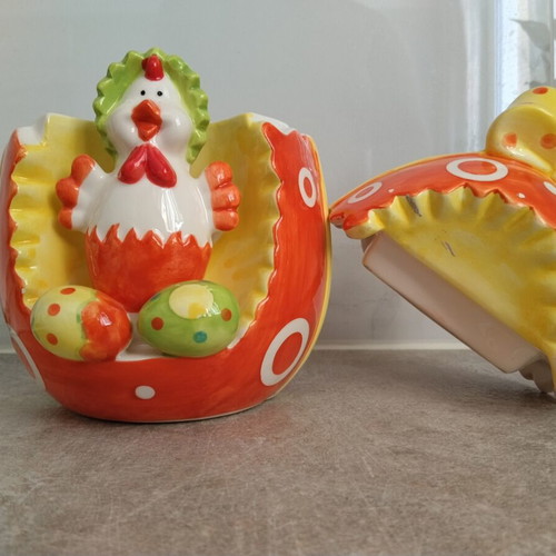 Easter ceramic container 21cm like new, egg-shaped cookie jar with chick figure