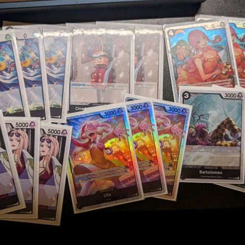 One Piece TCG Rob Lucci deck like new with bonus sleeves and deck box