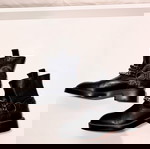  ZARA γυναικεία μποτάκια με αλυσίδα