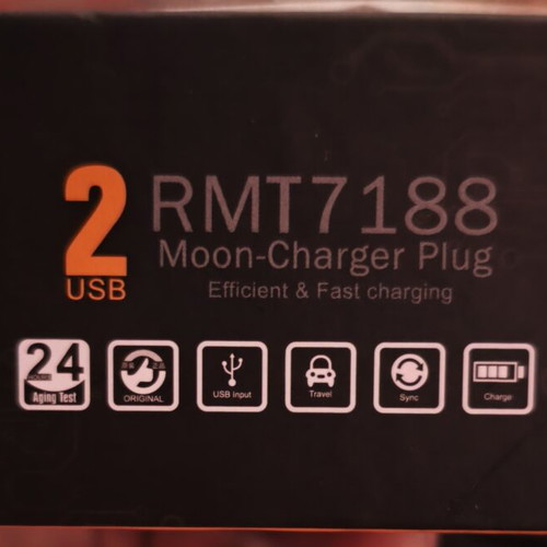Remax charger with 2 USB ports, type G