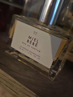 Miel Bebe Le Monde Gourmand 5ml perfume decant