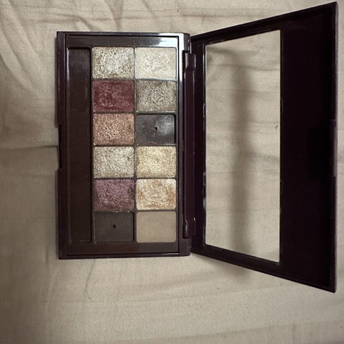 Maybelline The Burgundy Bar eyeshadow palette and Kiko mascara