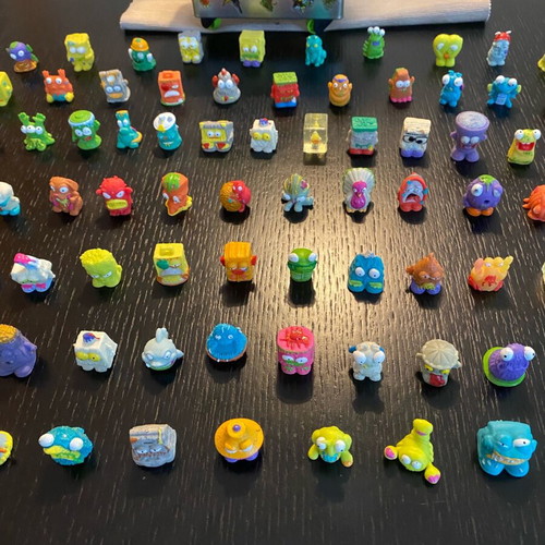Trash Pack used vintage collection with bin and 100+ figures